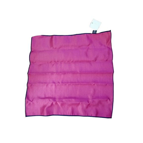 Ted Baker Silk Blend Lot Of Two Silk Pink Navy Pocket Squares NWT - Picture 3 of 7